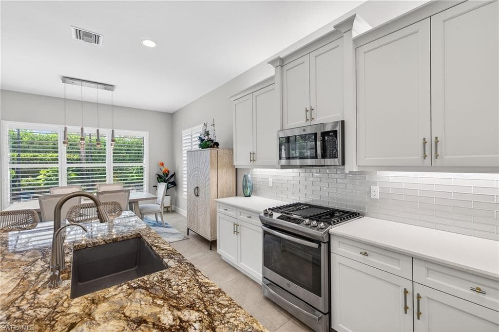 28474 Capraia DR-18
