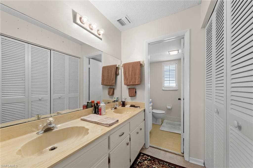 84 Glades BLVD 2-16