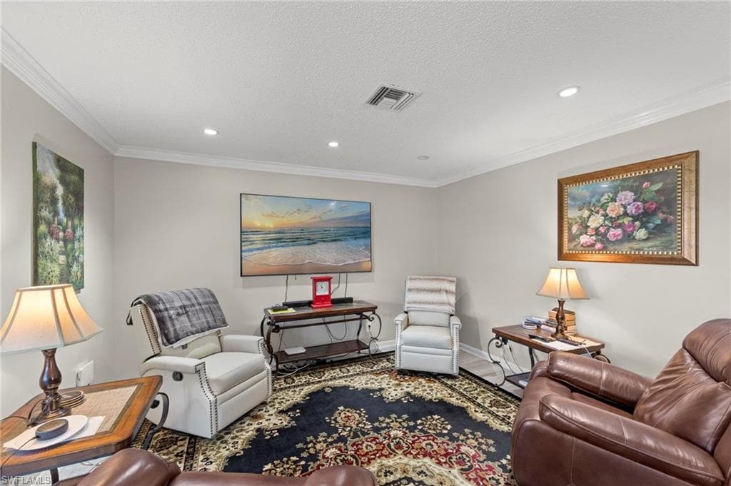84 Glades BLVD 2-10