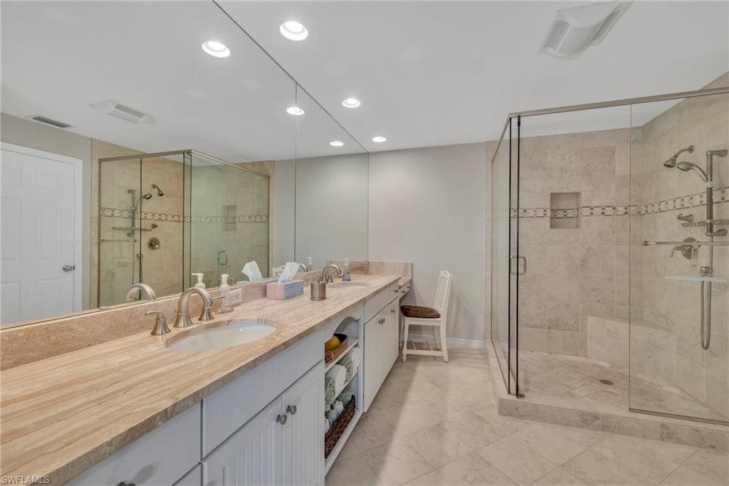 4261 Shetland CT A205-10