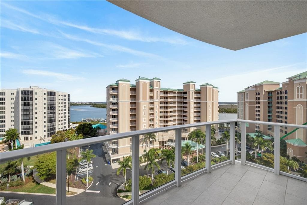 4142 Bay Beach LN 901-27