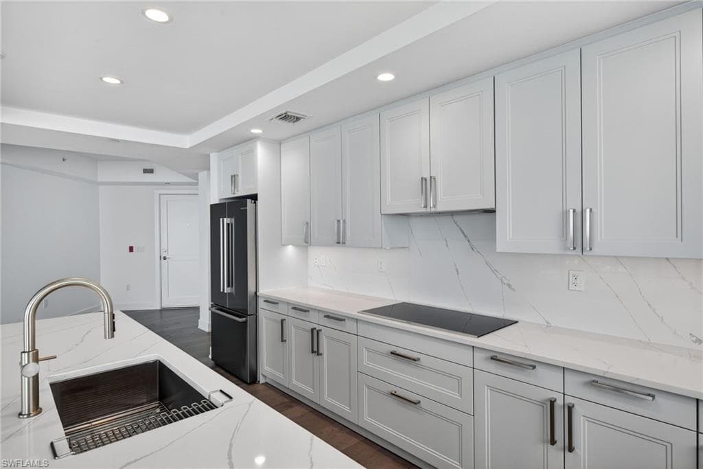 4142 Bay Beach LN 901-14