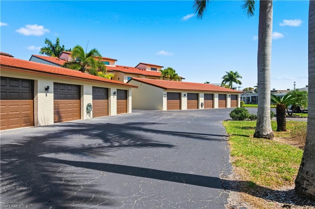 5121 Sunnybrook CT 26-35
