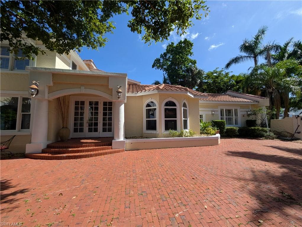 2878 Valencia WAY-4