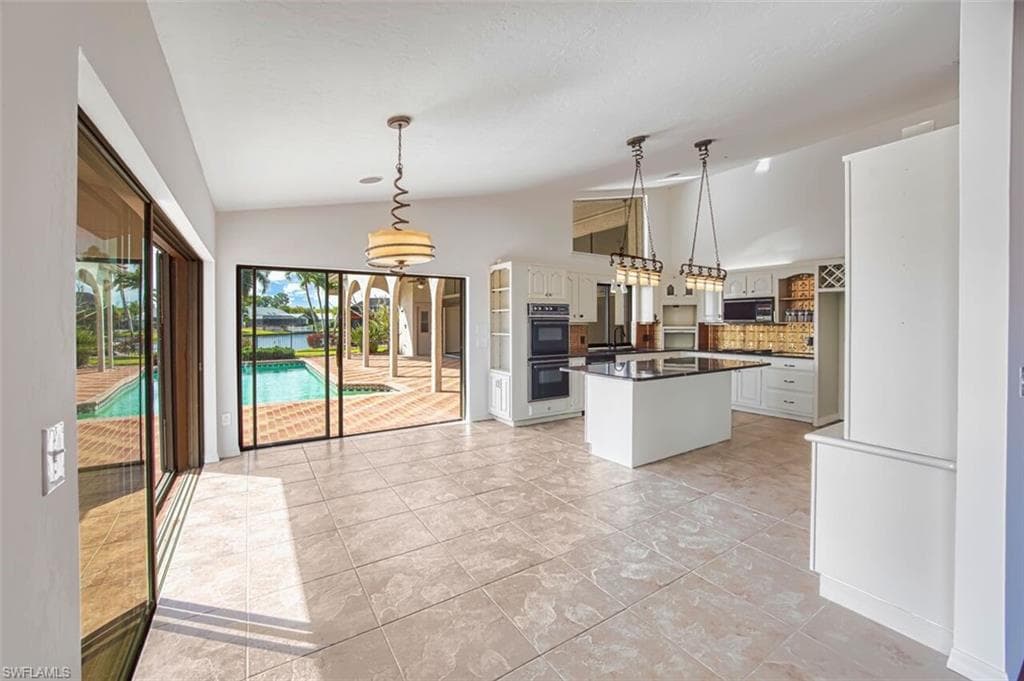 6896 Erin Marie CT-20