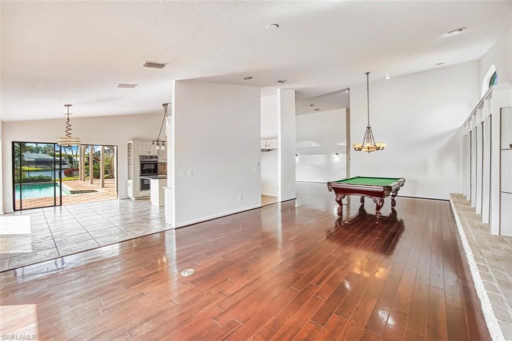 6896 Erin Marie CT-18