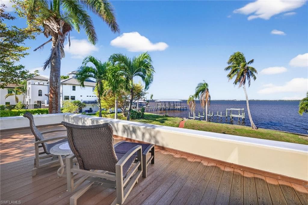 2878 Valencia WAY-36