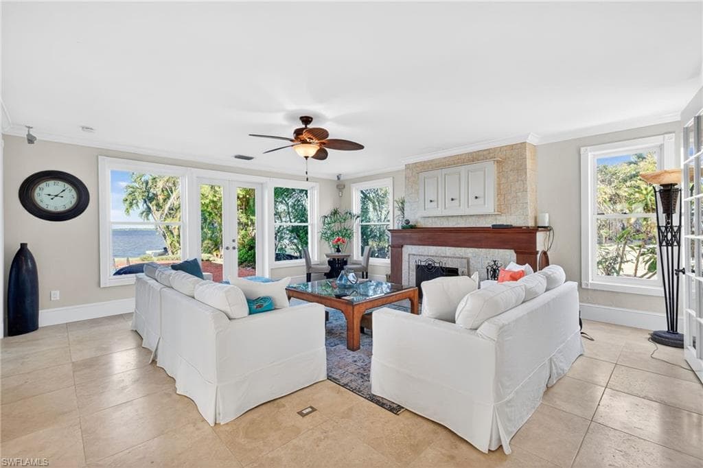 2878 Valencia WAY-4