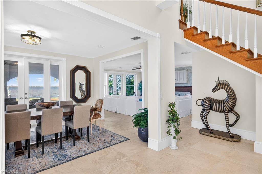 2878 Valencia WAY-8