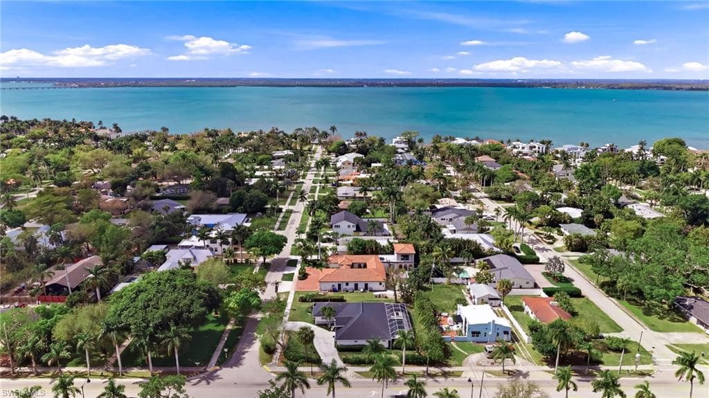 1377 Coconut DR-46