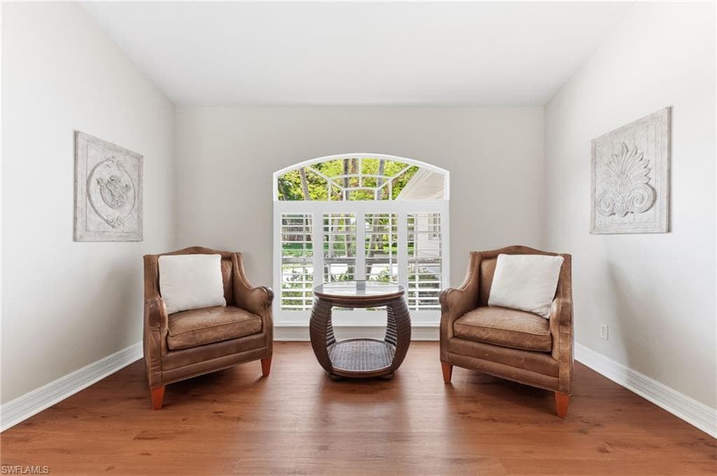 1377 Coconut DR-16