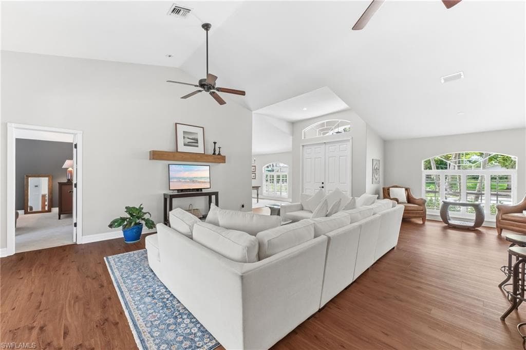 1377 Coconut DR-12