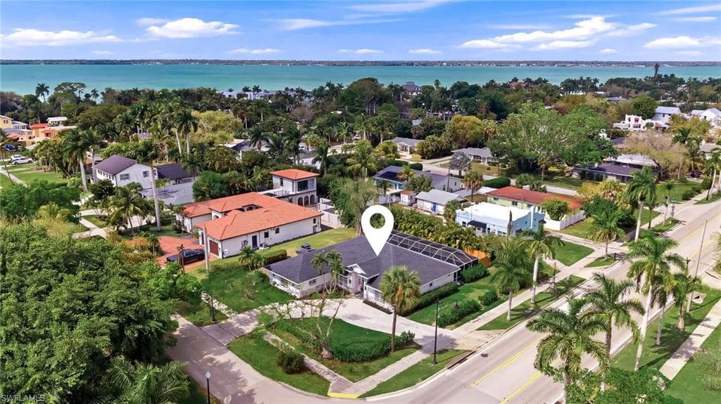 1377 Coconut DR-37