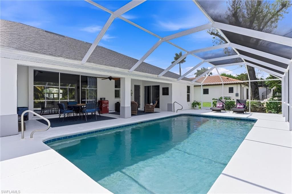 1377 Coconut DR-40