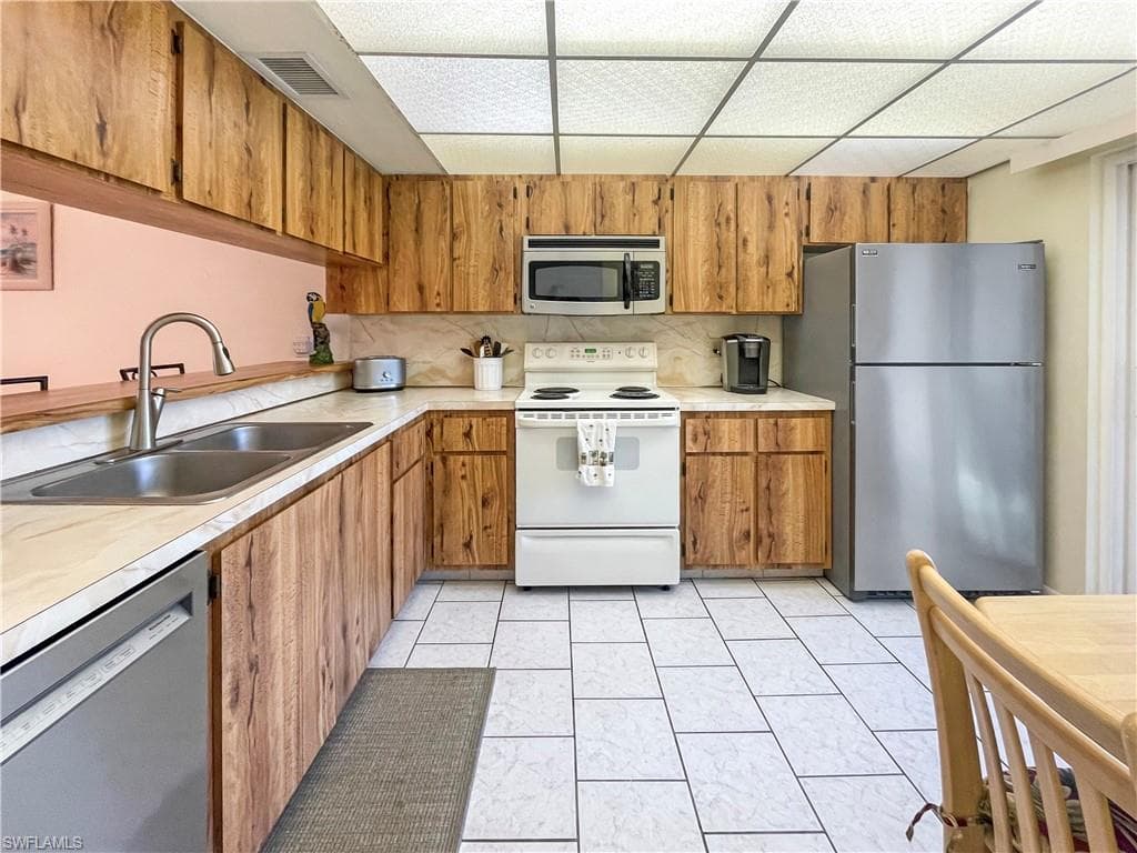 4070 Looking Glass LN 3101-5