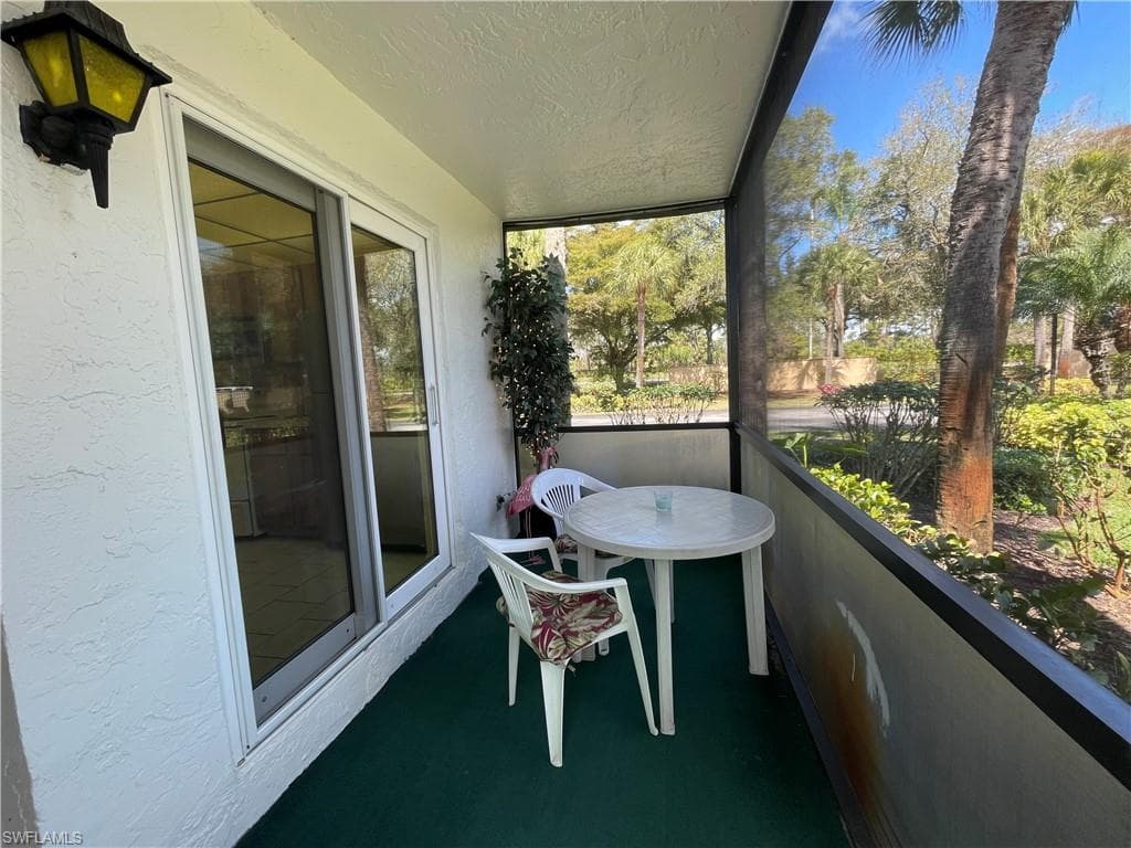 4070 Looking Glass LN 3101-18