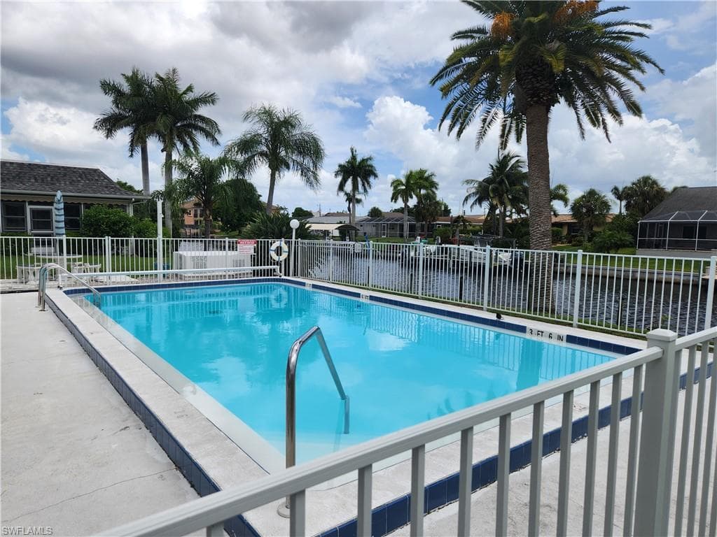 1220 SE 40th ST 6-3