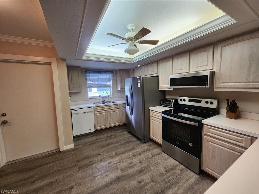 1220 SE 40th ST 6-10