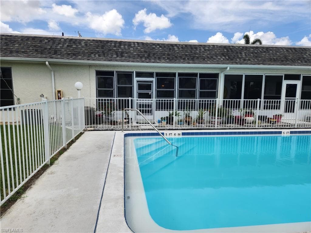 1220 SE 40th ST 6-30