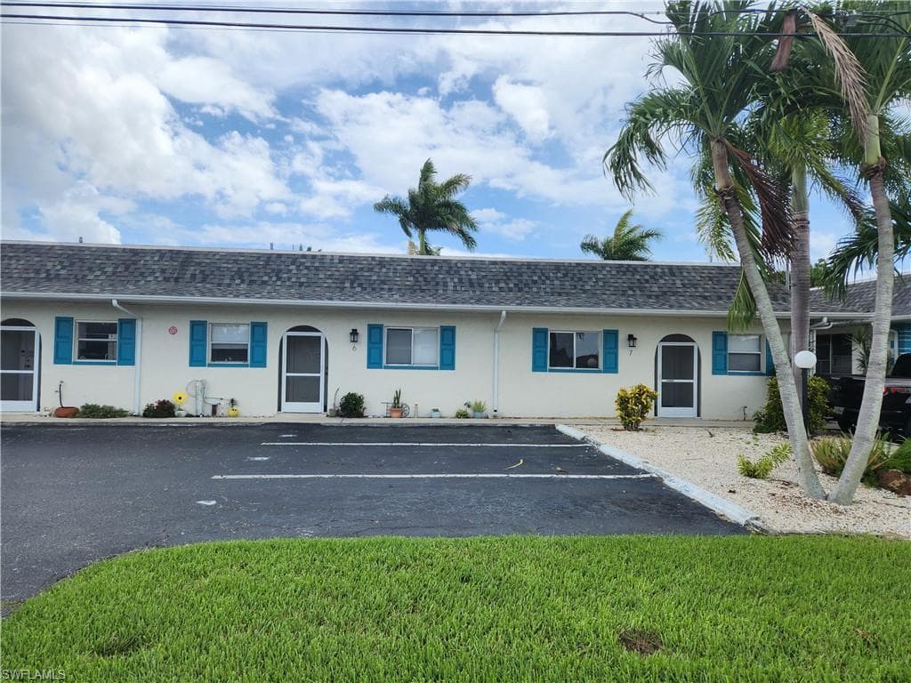 1220 SE 40th ST 6-4