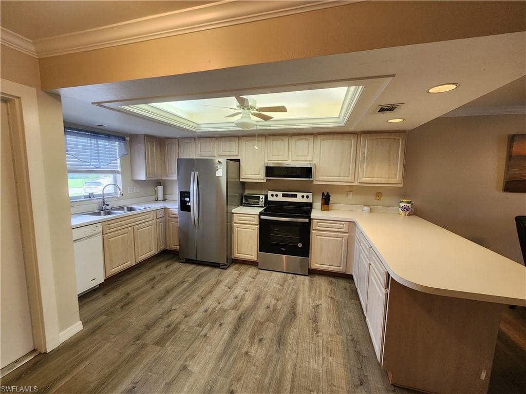 1220 SE 40th ST 6-8