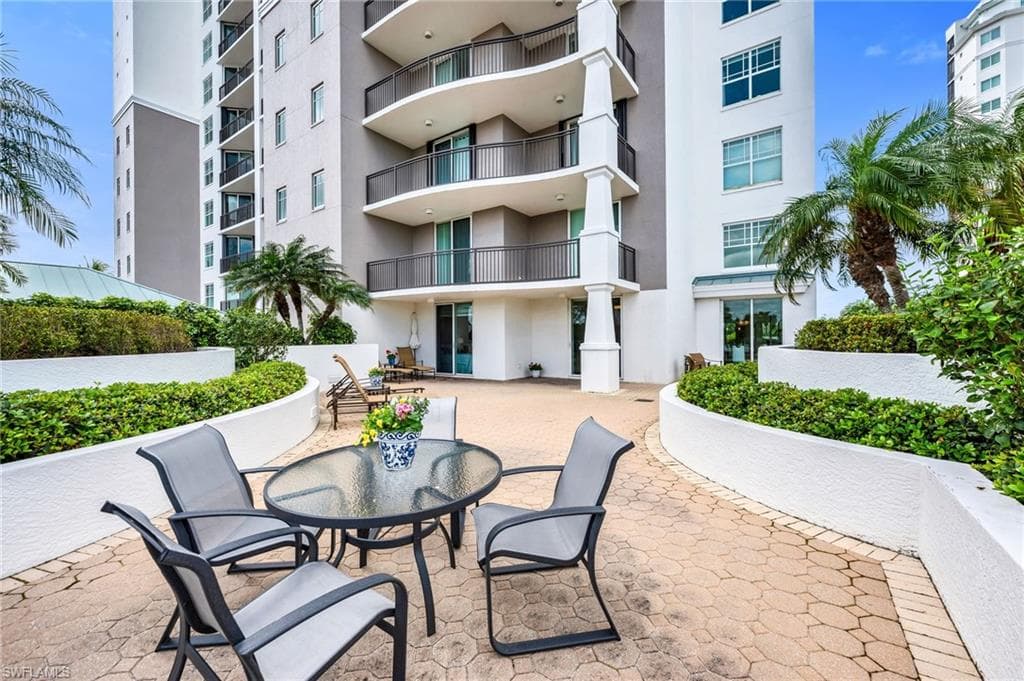 455 Cove Tower DR 304-22
