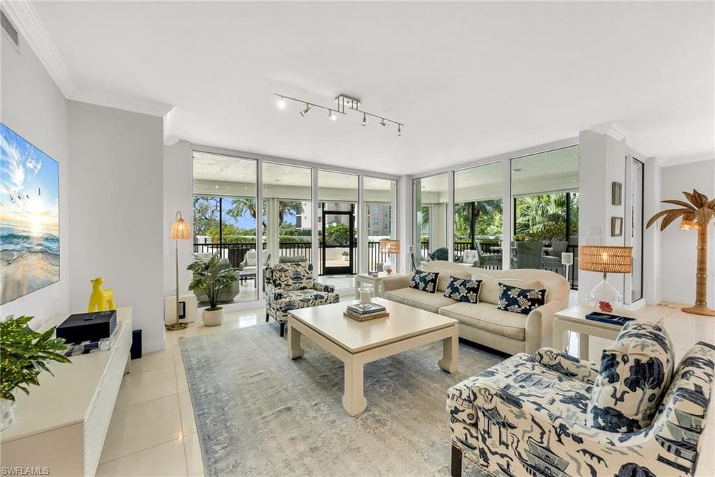 455 Cove Tower DR 304-3