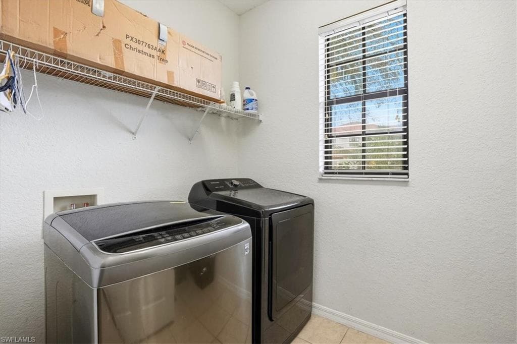 7576 Bristol CIR-25