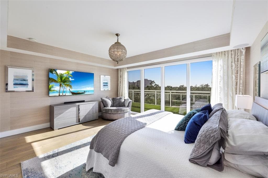 13915 Old Coast RD 305-12