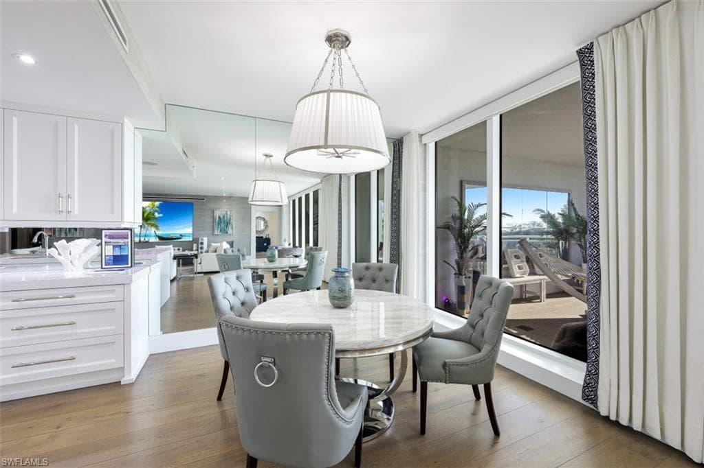 13915 Old Coast RD 305-9