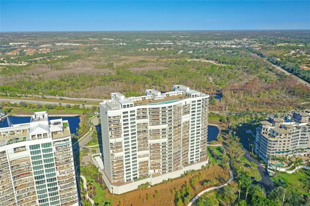 13915 Old Coast RD 305-33