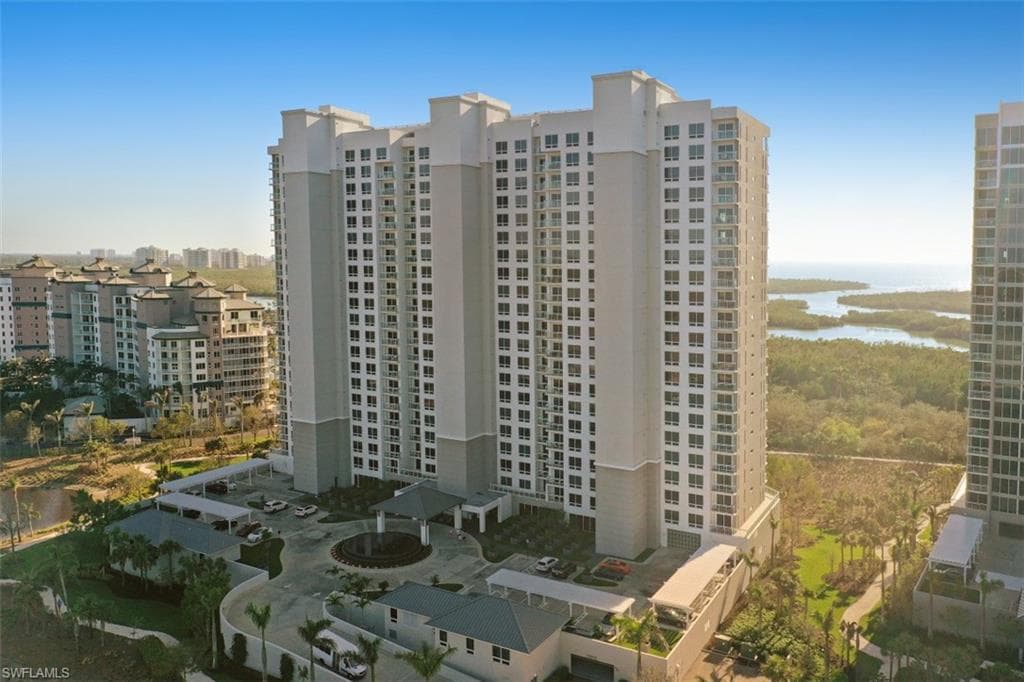 13915 Old Coast RD 305-37
