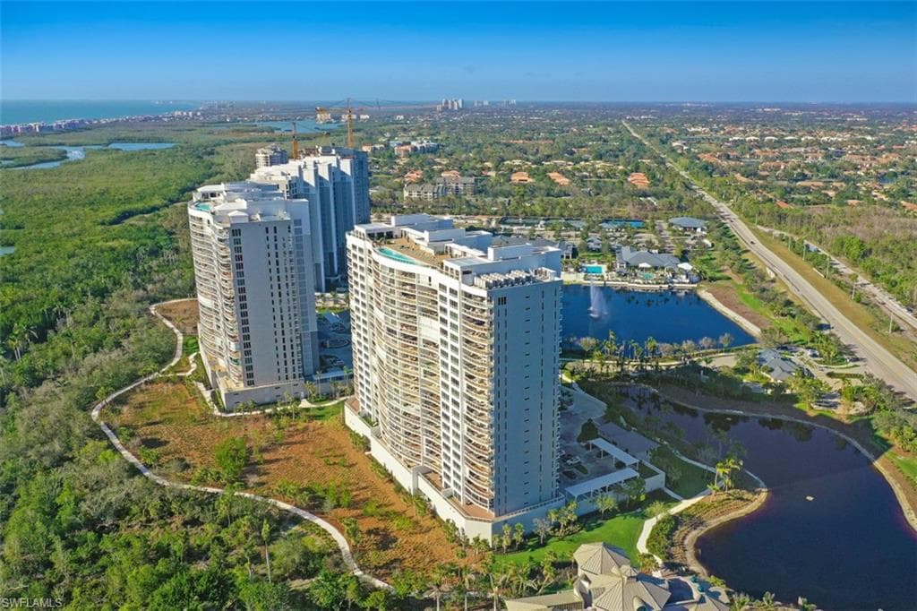 13915 Old Coast RD 305-39