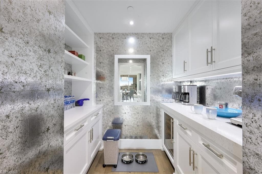 13915 Old Coast RD 305-8