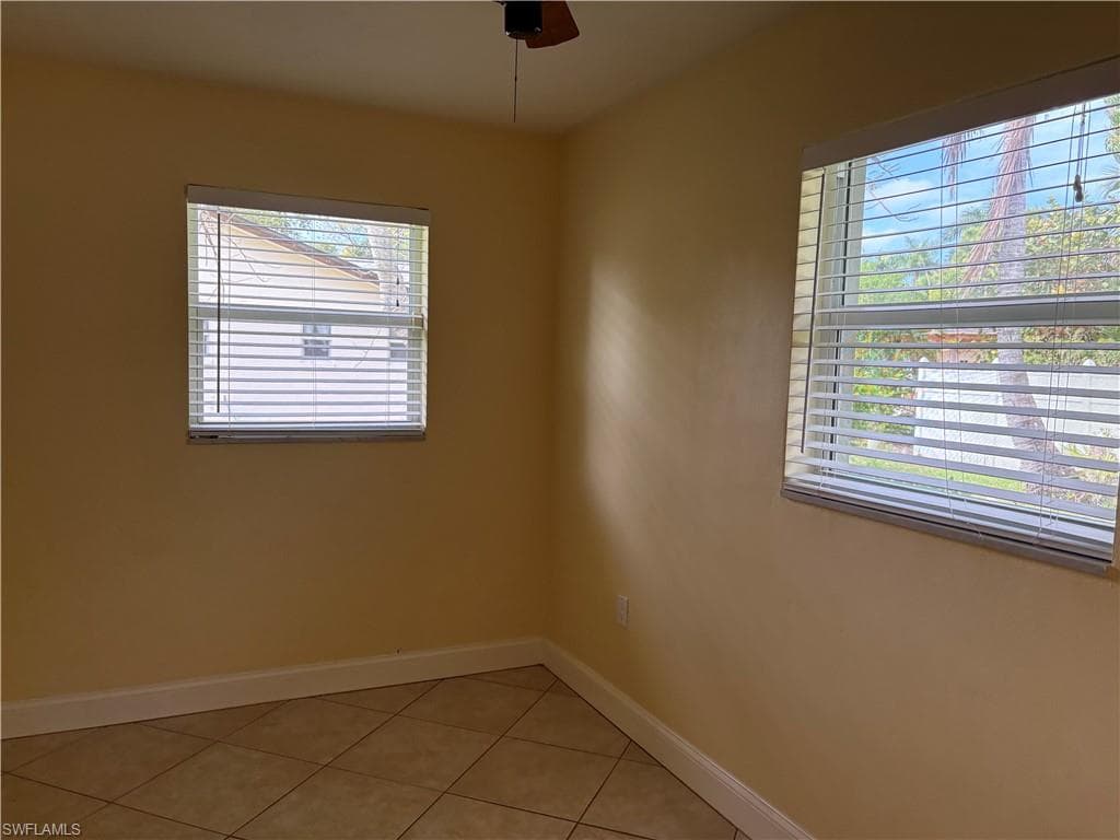 5652 Eichen CIR E-12