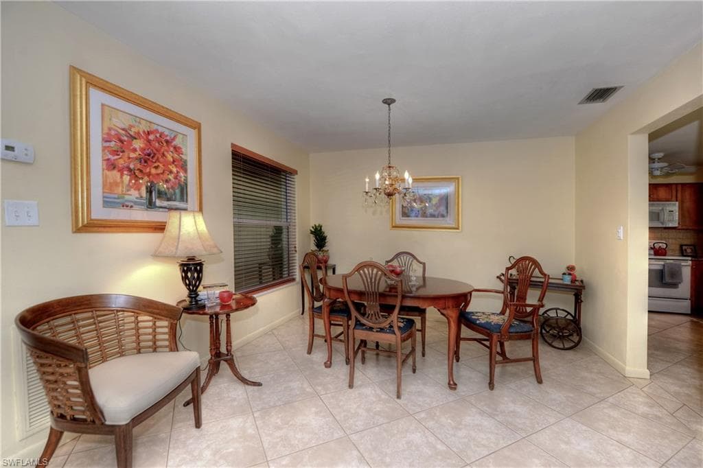 5652 Eichen CIR E-9