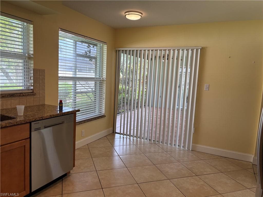 5652 Eichen CIR E-25