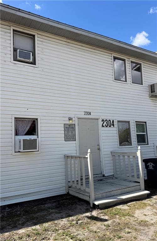 2304 Grand AVE-9