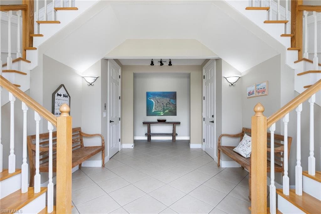 1927 Sheffield AVE-3