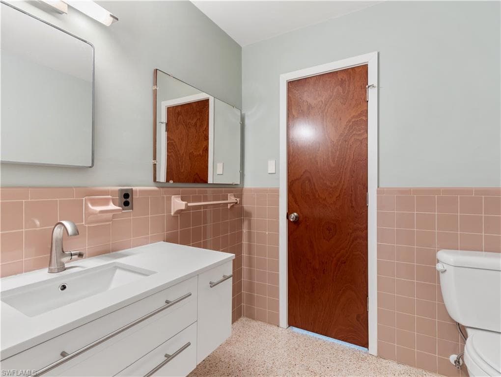 3517 Stuart CT-23
