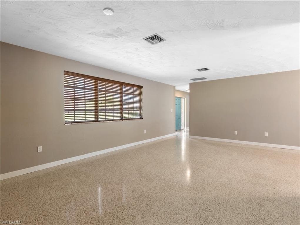 3517 Stuart CT-13