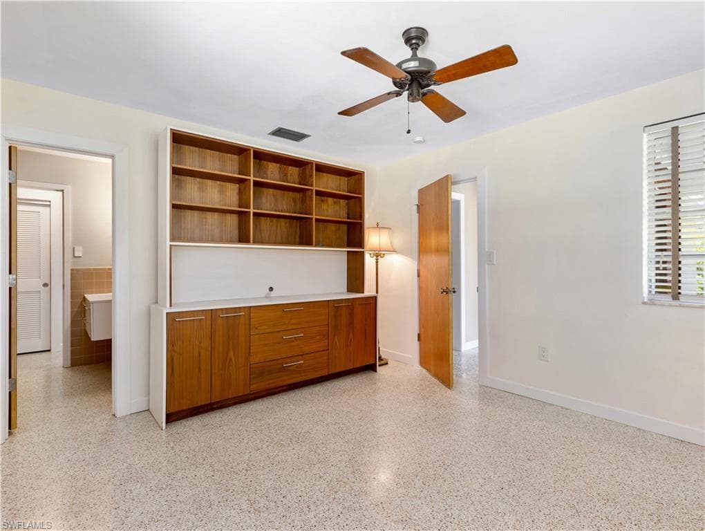 3517 Stuart CT-22