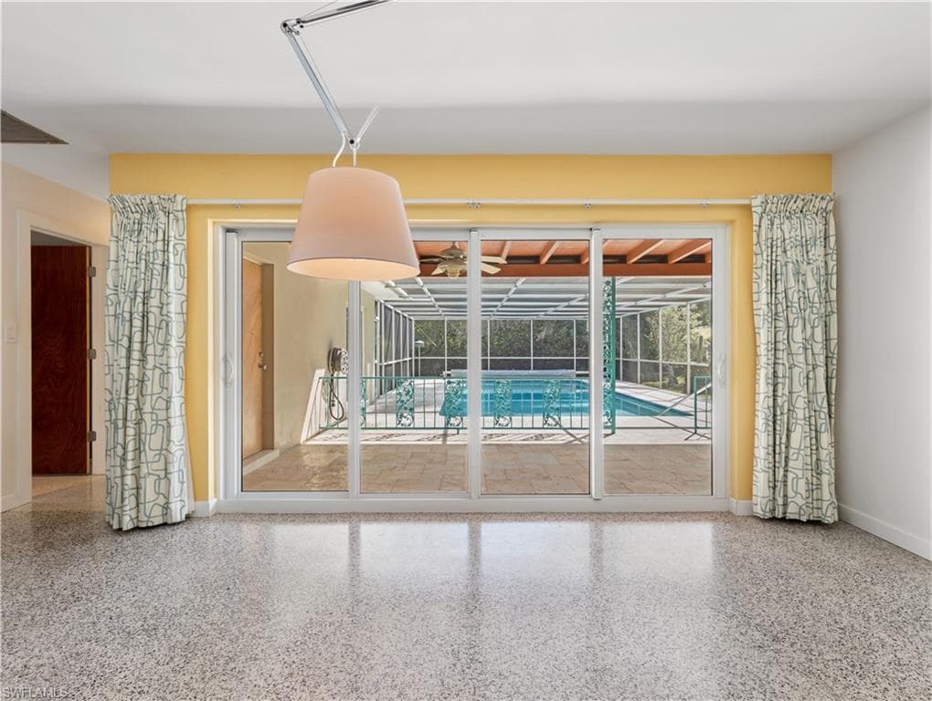 3517 Stuart CT-10