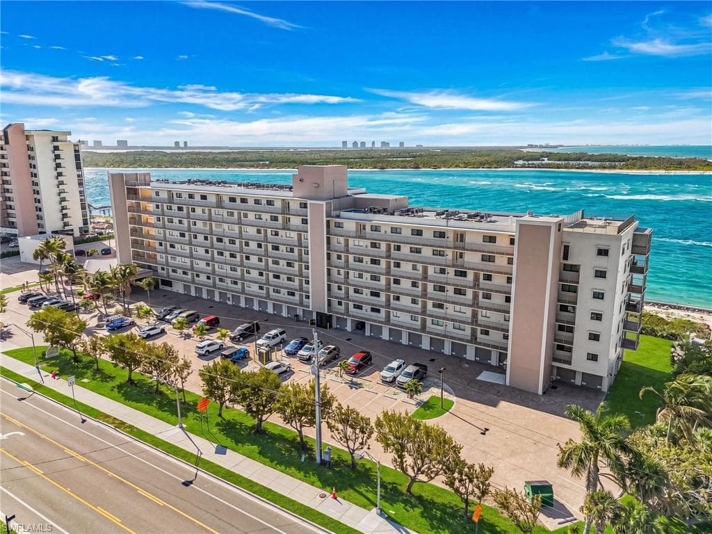 8350 Estero BLVD 322-27