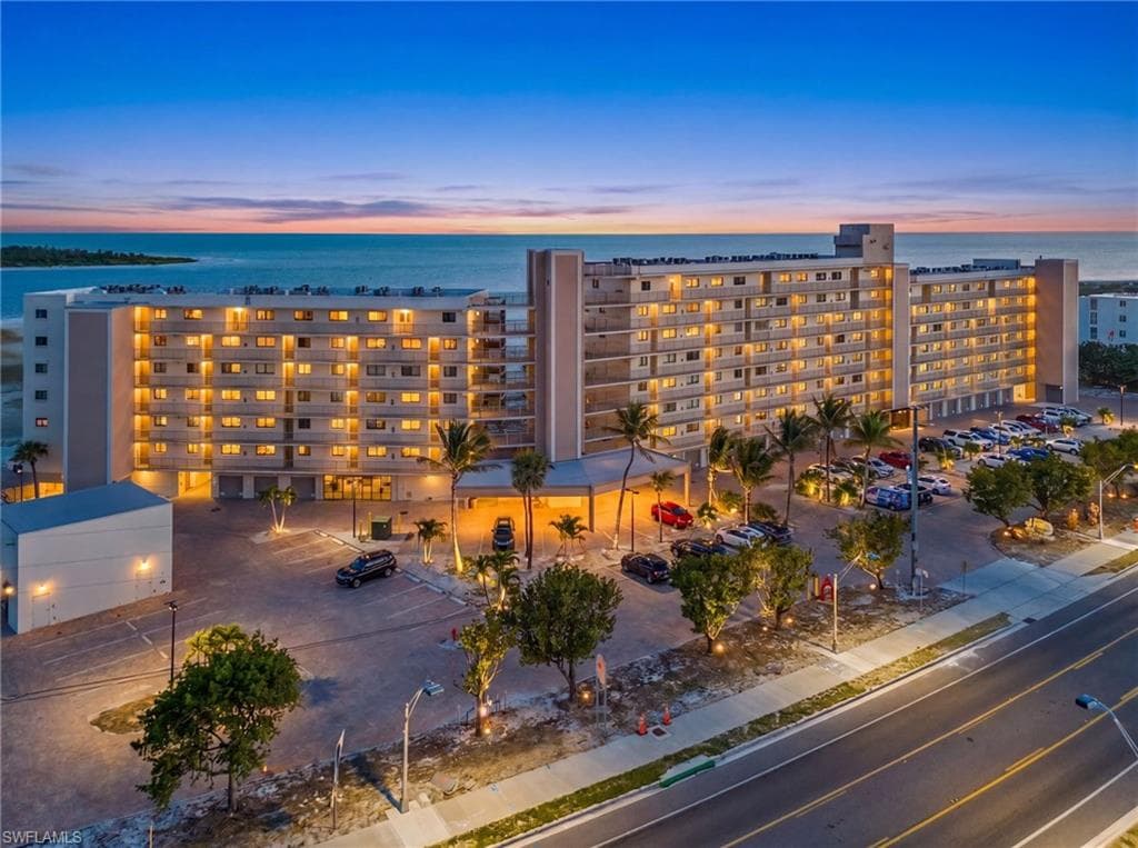 8350 Estero BLVD 322-28