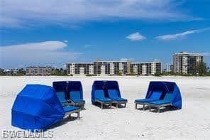 8350 Estero BLVD 322-4