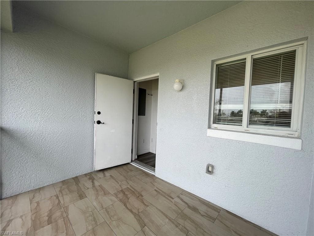 8555 Bernwood Cove LOOP 112-28