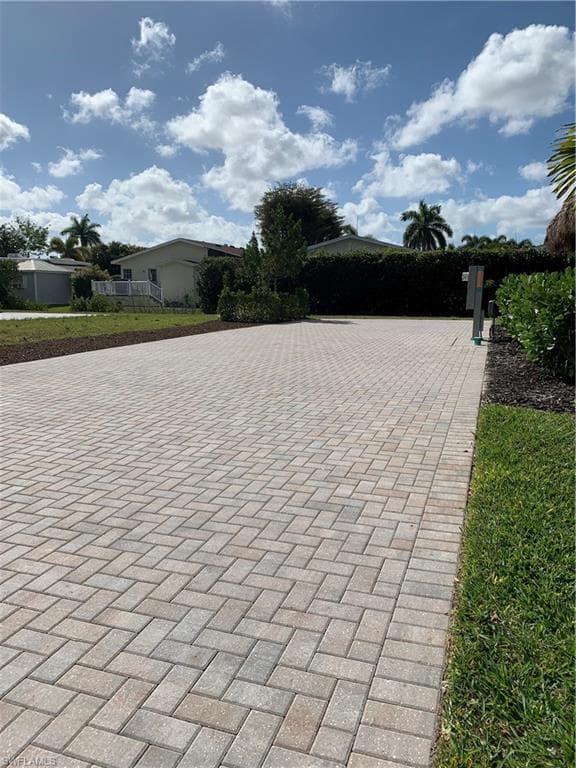 5570 Laguna Caribe CIR-22