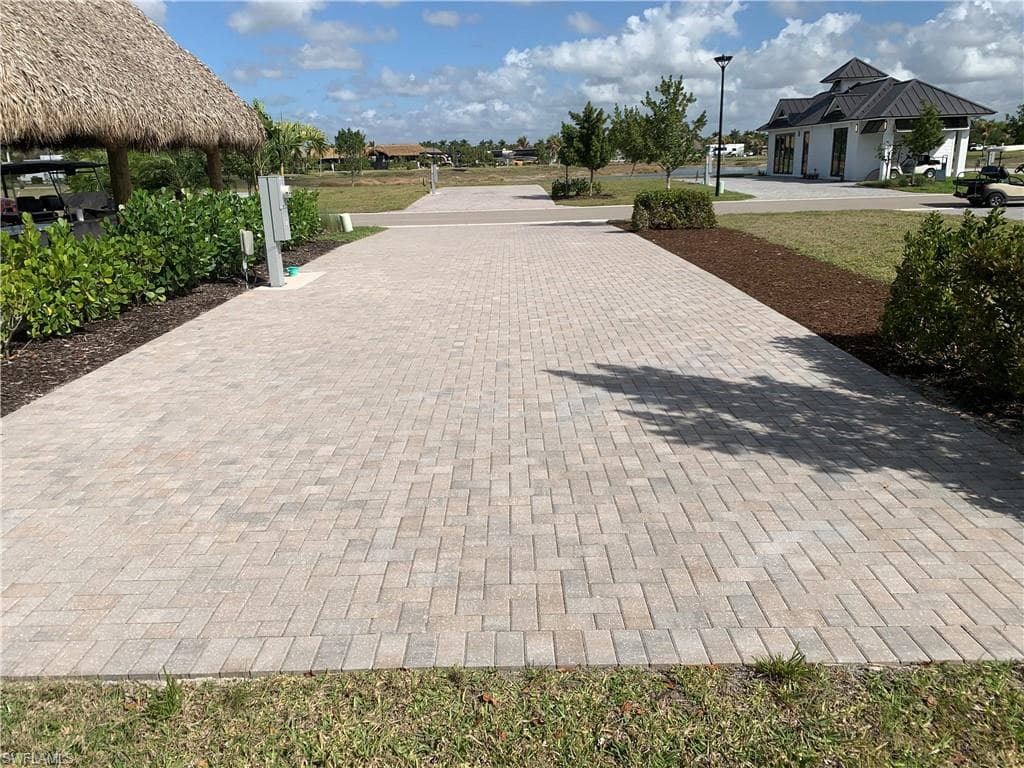 5570 Laguna Caribe CIR-1