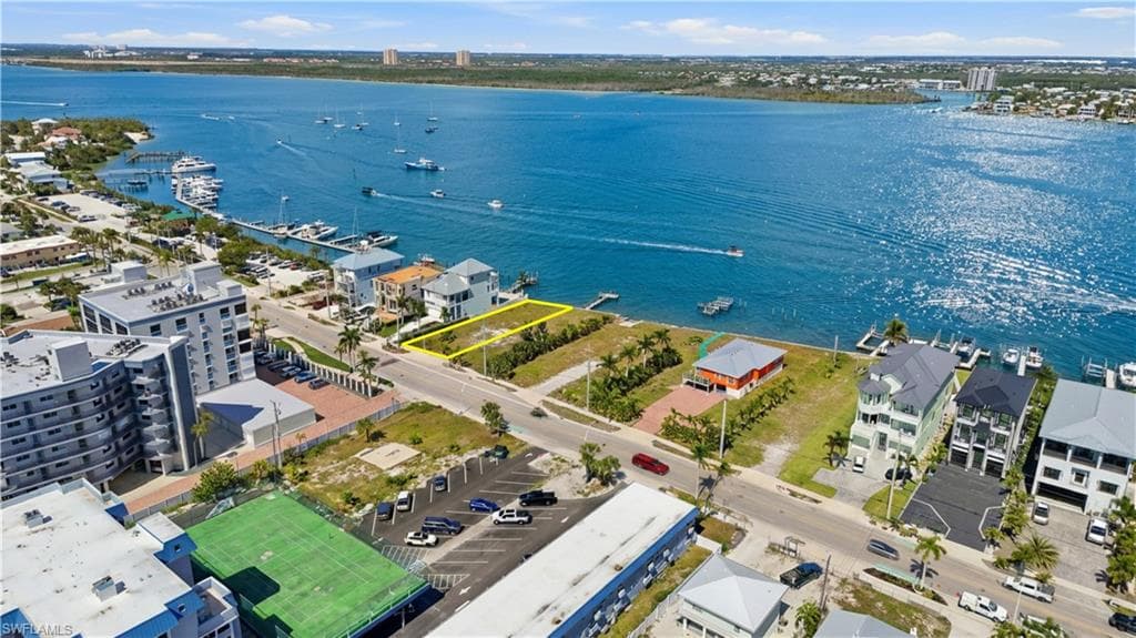 355 Estero BLVD-16